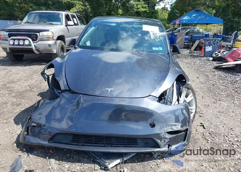 2024 Tesla Model Y Long Range Dual Motor All-Wheel Drive from USA, damaged, VIN 7SAYGDEE5RA225734